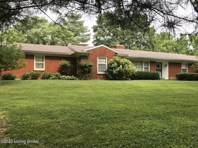 Home For Sale In La Grange, Kentucky