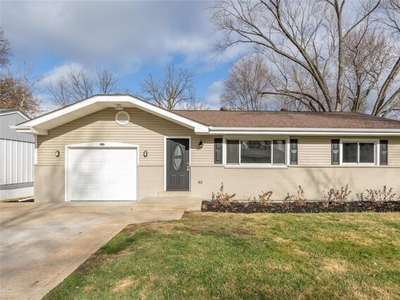 Home For Sale In Maryland Heights, Missouri