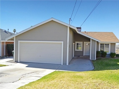 Home For Sale In Mentone, California