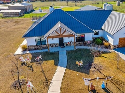 Home For Sale In Muenster, Texas