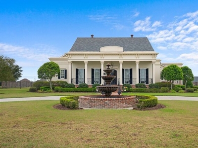 Home For Sale In Schriever, Louisiana