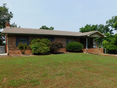 Home For Sale In Waverly, Tennessee