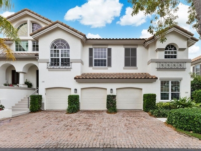 3 bedroom luxury Apartment for sale in Naples, Florida