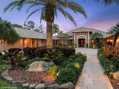 5 bedroom luxury Villa for sale in Coral Springs, Florida