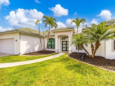 5 bedroom luxury Villa for sale in Palm City, Florida