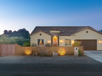 Luxury 3 bedroom Detached House for sale in Gold Canyon, Arizona