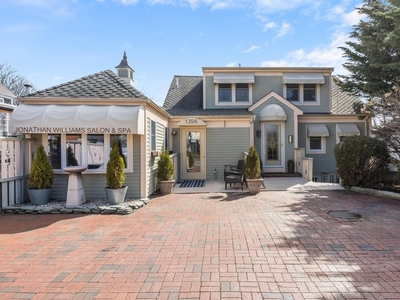 2 bedroom luxury Detached House for sale in Provincetown, Massachusetts