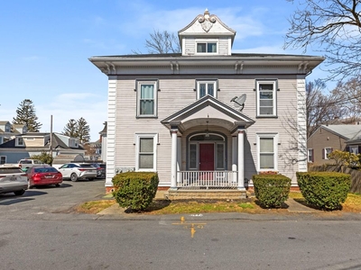 12 room luxury House for sale in Lynn, Massachusetts
