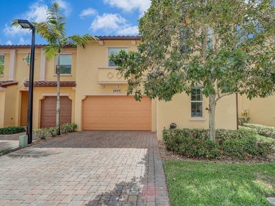 3 bedroom luxury Townhouse for sale in Palm Beach Gardens, Florida