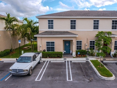 Luxury Townhouse for sale in South Miami Heights, United States
