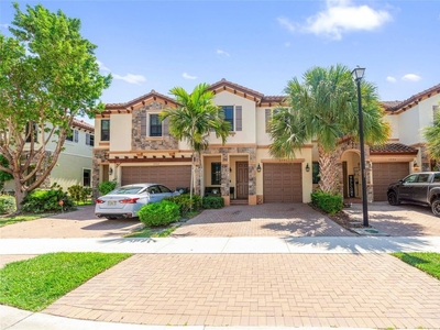 Luxury Townhouse for sale in Coconut Creek, Florida