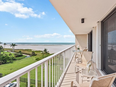 2 bedroom luxury Apartment for sale in Marco Island, Florida