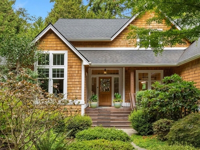 Luxury Detached House for sale in Bainbridge Island, United States