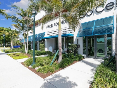 1 bedroom luxury Apartment for sale in Naples, Florida