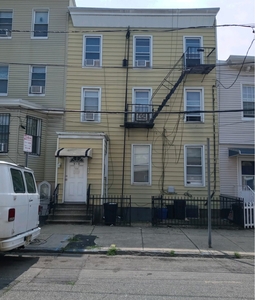 13 Crawford St, Jersey City, NJ 07306 - Apartment for Rent