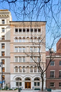 24 room luxury Flat for sale in New York, United States