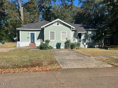 Home For Sale In Greenwood, Mississippi