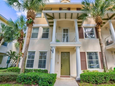 Luxury Townhouse for sale in Jupiter, Florida