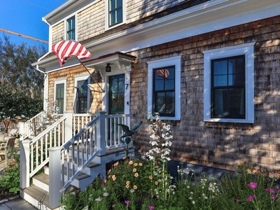 Luxury 2 bedroom Detached House for sale in Provincetown, Massachusetts