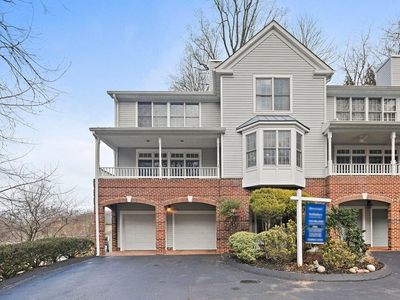 Luxury Townhouse for sale in Ellicott City, Maryland
