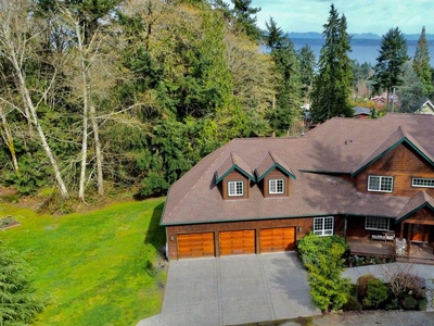 4 bedroom luxury Detached House for sale in Bainbridge Island, Washington