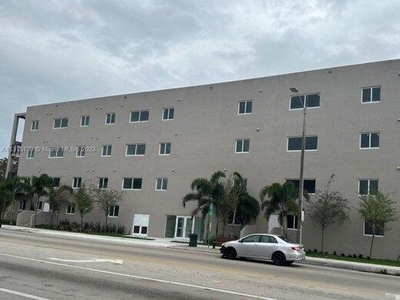 3 bedroom, Miami FL 33142