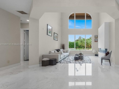Luxury Villa for sale in Davie, Florida