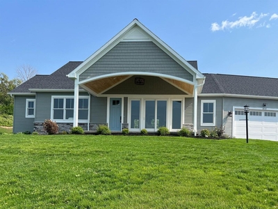Luxury 2 bedroom Detached House for sale in Canandaigua, United States