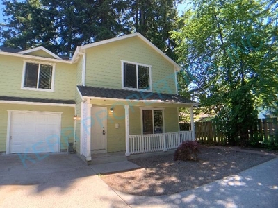 1044 NE 106th Ave., Portland, OR 97220 - Apartment for Rent