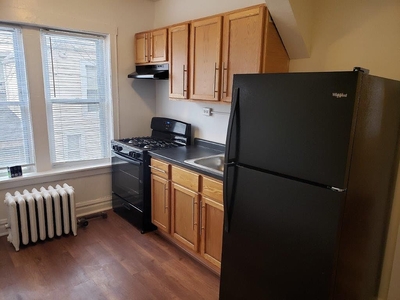 4206 N Kimball Ave APT 1W, Chicago, IL 60618