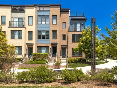 Luxury Townhouse for sale in Bethesda, United States