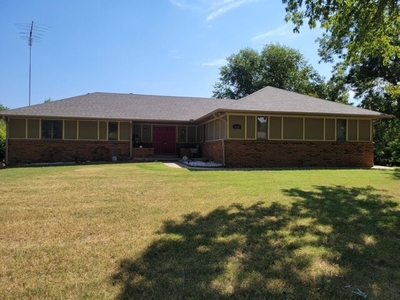 Home For Sale In Arkansas City, Kansas