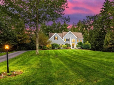 Home For Sale In Bedford, New Hampshire
