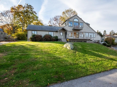 4 bedroom luxury Detached House for sale in Warren, Rhode Island
