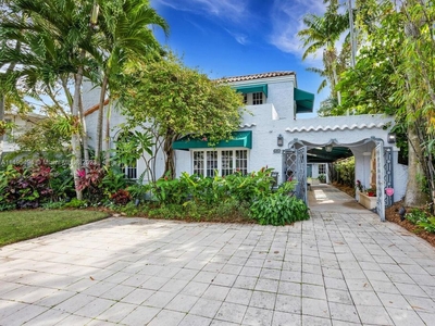 4 bedroom luxury Villa for sale in Coconut Grove, United States