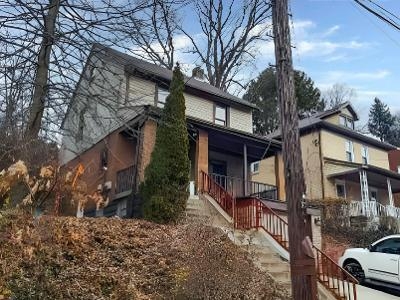 Foreclosure Single-family Home In Pittsburgh, Pennsylvania