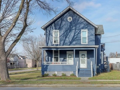 Home For Sale In Aurora, Illinois