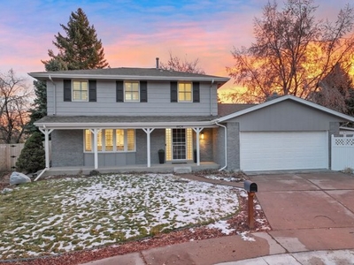 Home For Sale In Centennial, Colorado