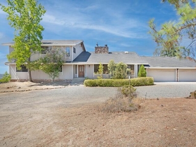 Home For Sale In Coarsegold, California