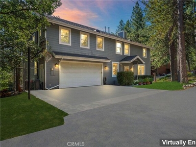 Home For Sale In Crestline, California