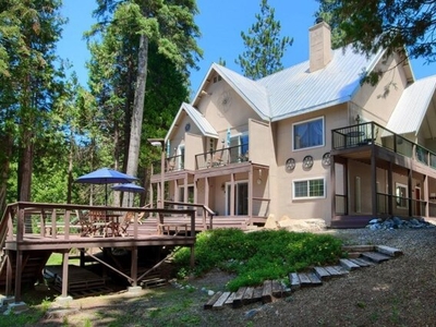 Home For Sale In Fish Camp, California