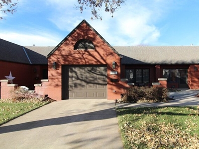 Home For Sale In Holdrege, Nebraska