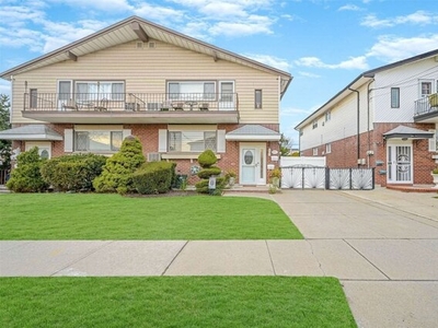 Home For Sale In Howard Beach, New York