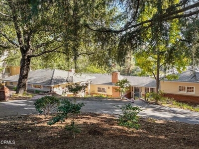 Home For Sale In La Canada Flintridge, California