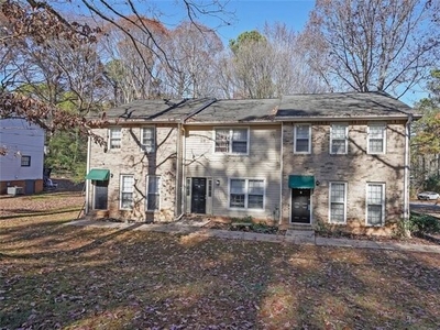 Home For Sale In Lilburn, Georgia