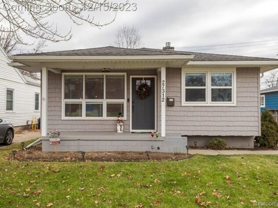 Home For Sale In Madison Heights, Michigan