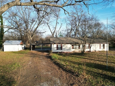 Home For Sale In Mannsville, Oklahoma