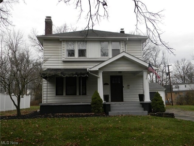 Home For Sale In Mcdonald, Ohio
