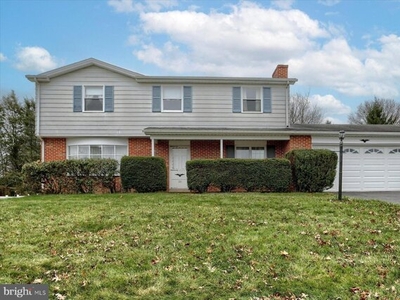 Home For Sale In Mechanicsburg, Pennsylvania