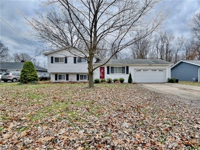 Home For Sale In Mentor, Ohio